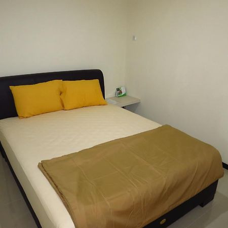 Budget Guest House Tunas Mandiri Jaya Malang Exterior photo