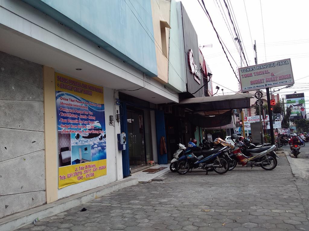 Budget Guest House Tunas Mandiri Jaya Malang Exterior photo