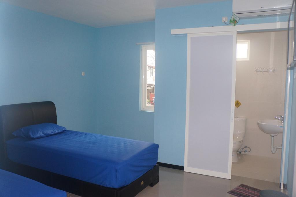 Budget Guest House Tunas Mandiri Jaya Malang Room photo