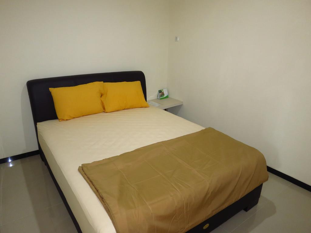 Budget Guest House Tunas Mandiri Jaya Malang Exterior photo
