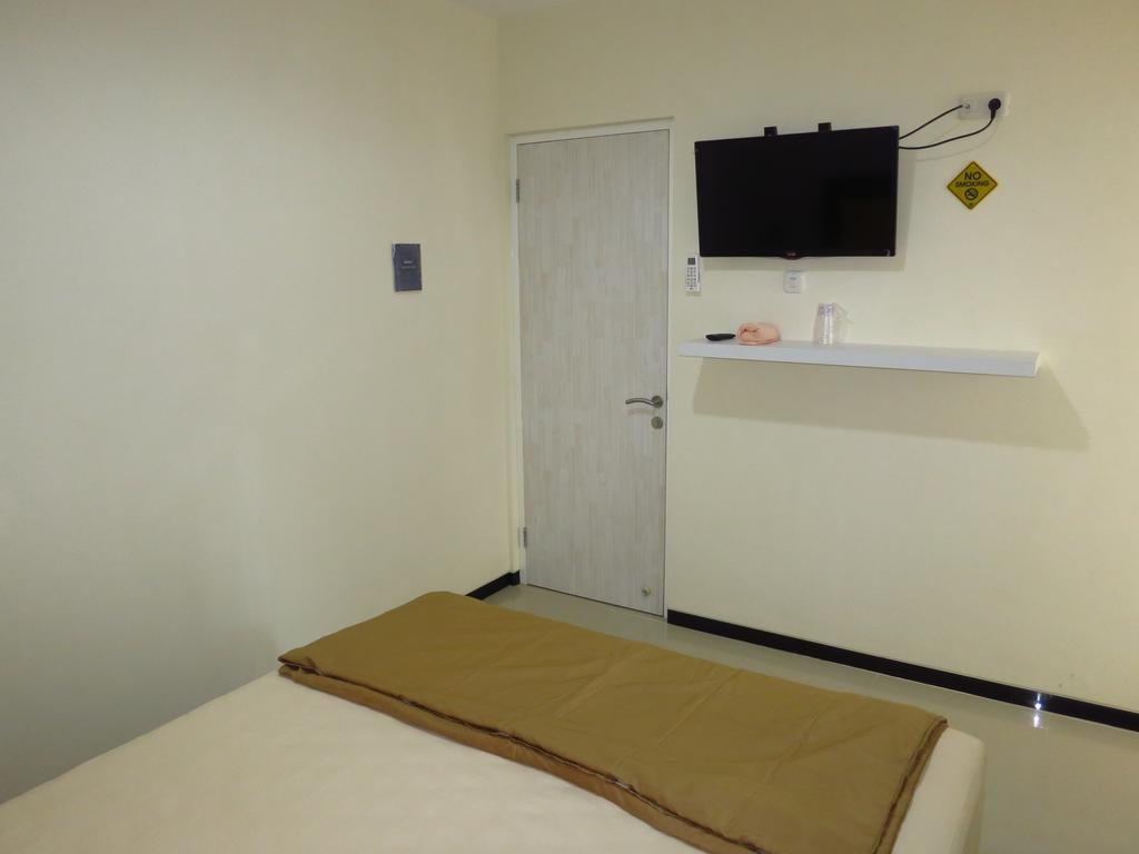 Budget Guest House Tunas Mandiri Jaya Malang Exterior photo