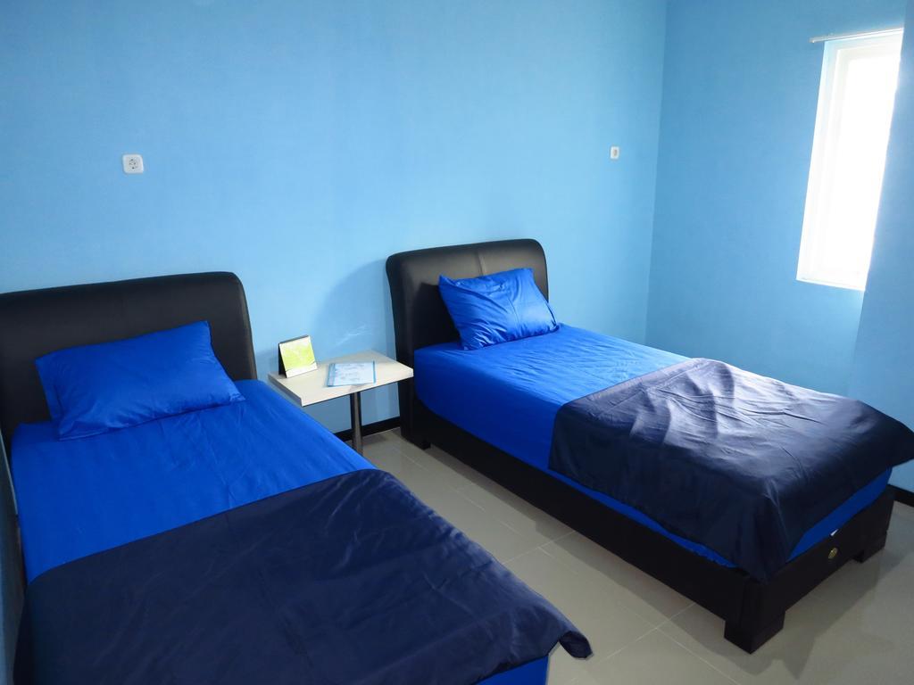 Budget Guest House Tunas Mandiri Jaya Malang Room photo