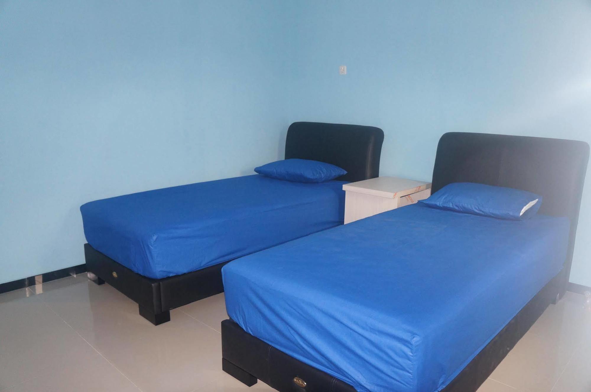 Budget Guest House Tunas Mandiri Jaya Malang Exterior photo